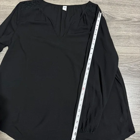 Old Navy Black Lace Embroidered Shoulder V Neck Long Sleeve Blouse Top Women XL - Picture 10 of 13